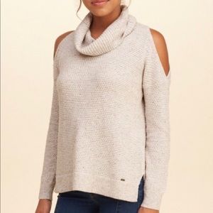 Hollister turtleneck sweater